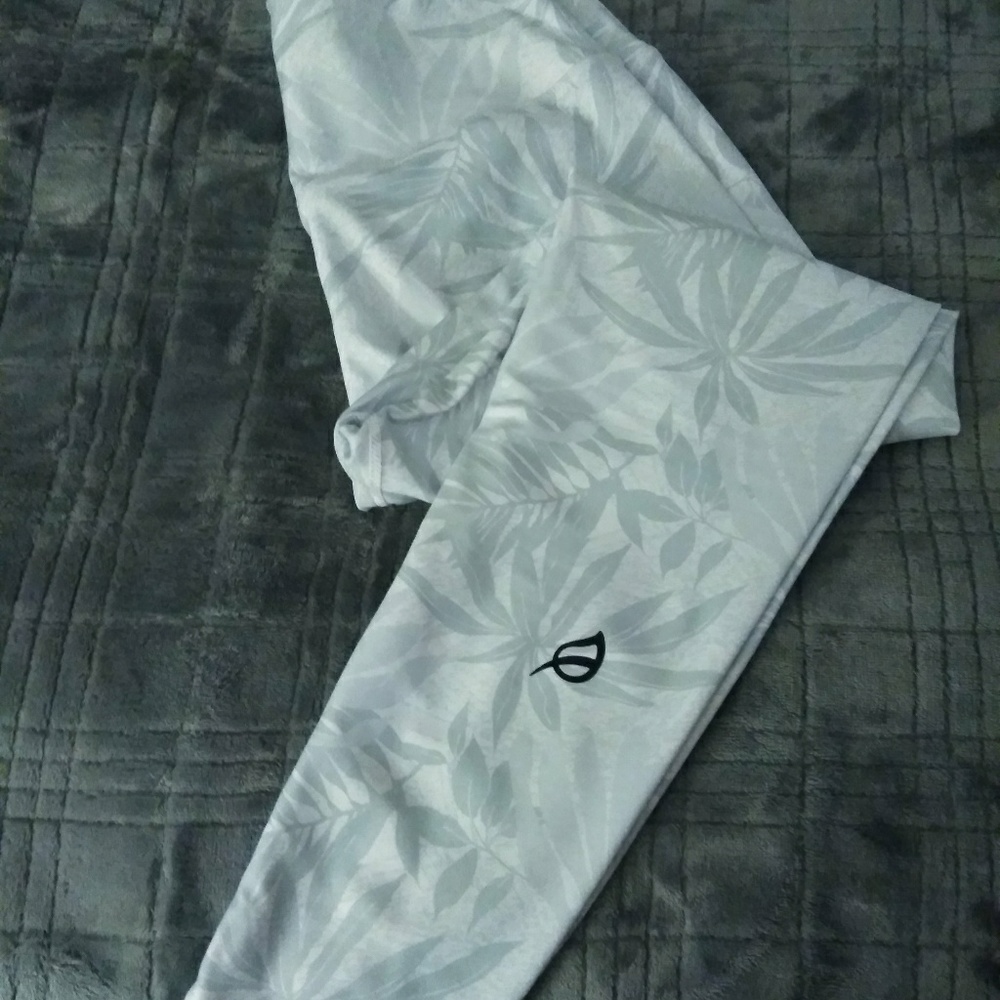 P'tula Desa'ree leggings